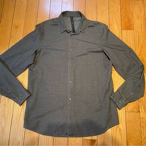 Lululemon Men's Gray Button-Up Shirt Size Large